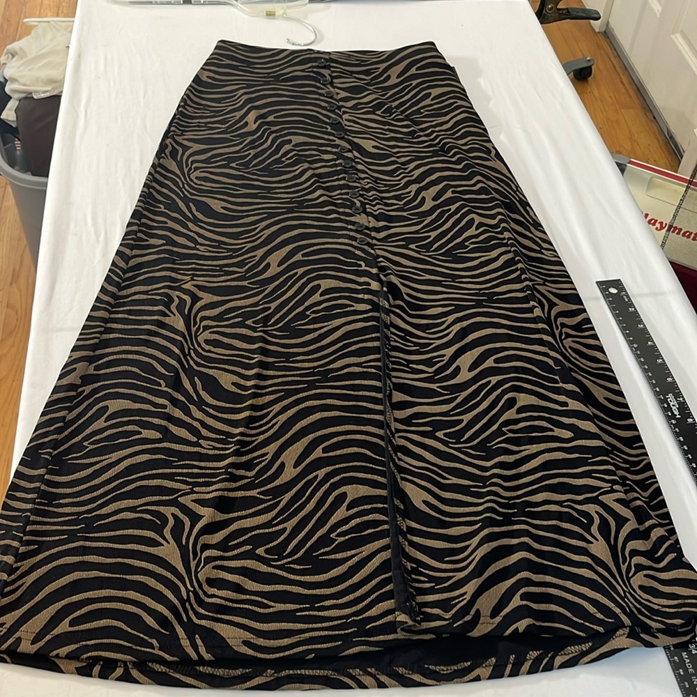 Briggs New York size small black & brown maxi dress faux button front